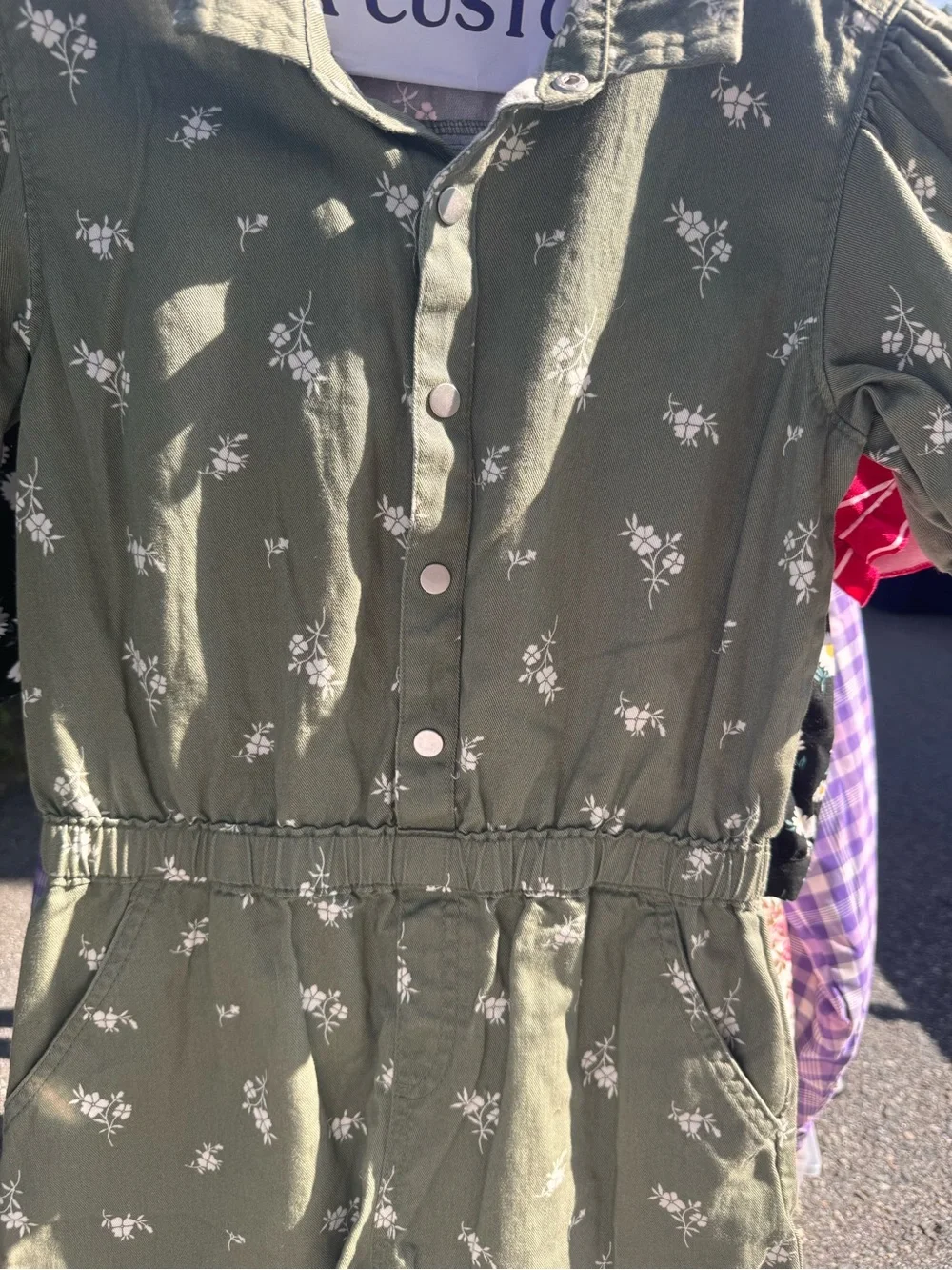 Old Navy Olive Green Floral Button-Front Romper Shorts